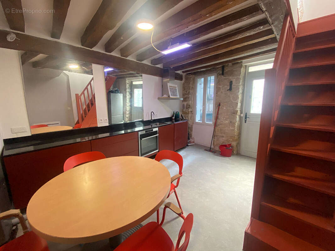 Maison à FONTAINEBLEAU