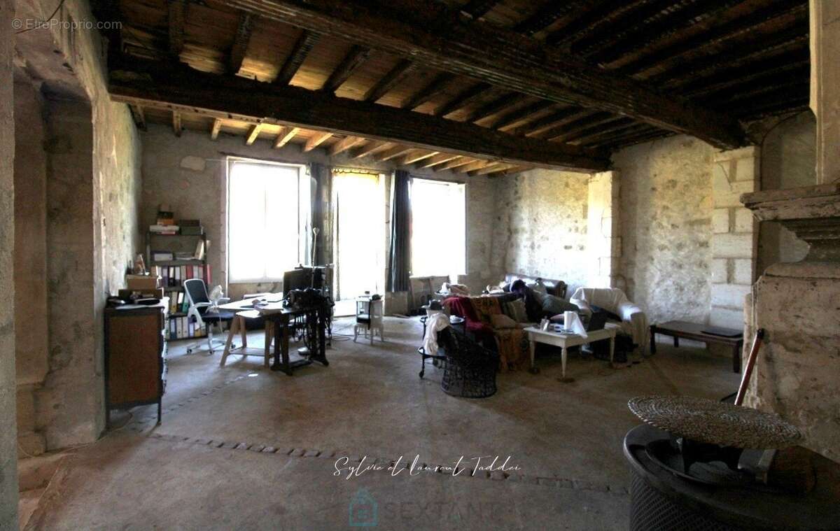 Propriété de 30 hectares  maison en pierre à rénover  dépendances  étangs - photo 8