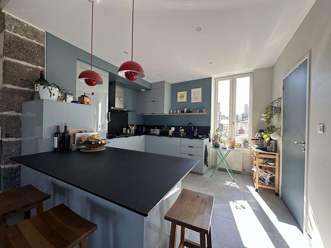 Appartement T4 de 116 m² / Charme de l'ancien / Centre historique - photo 3