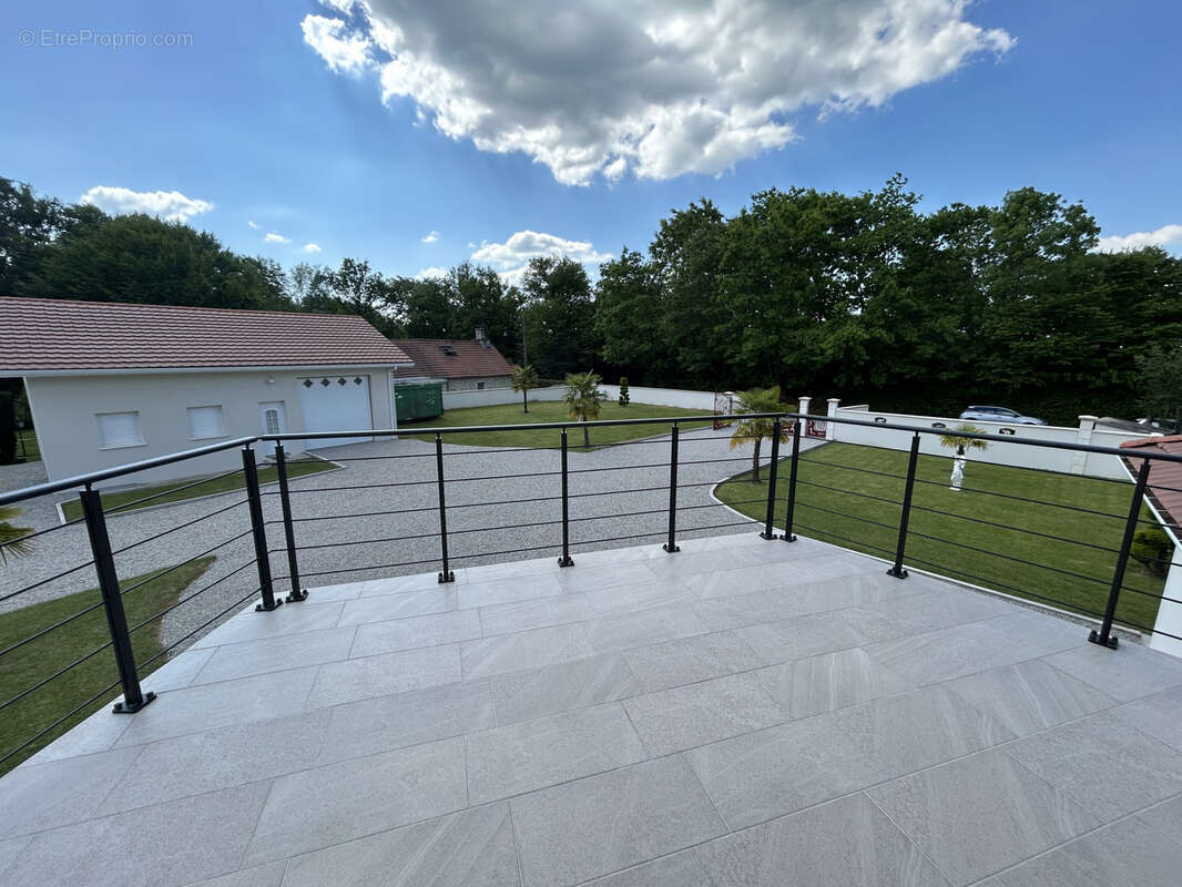 Maison à GIMEL-LES-CASCADES