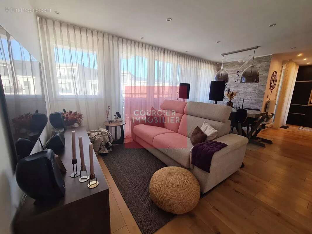 Appartement à ELANCOURT