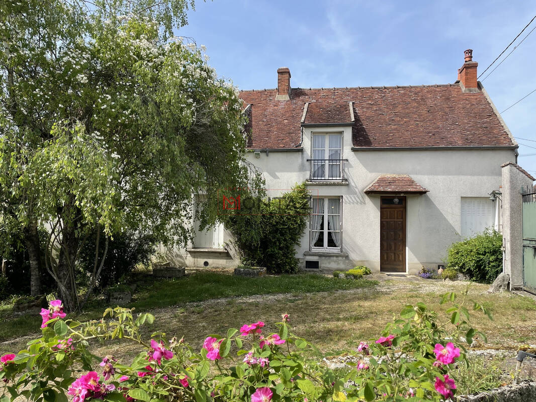 Maison à LESCHEROLLES