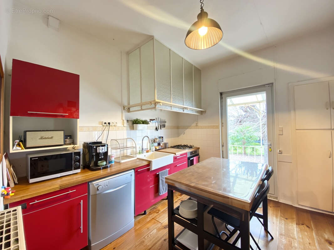 Maison à SAINT-YRIEIX-SUR-CHARENTE