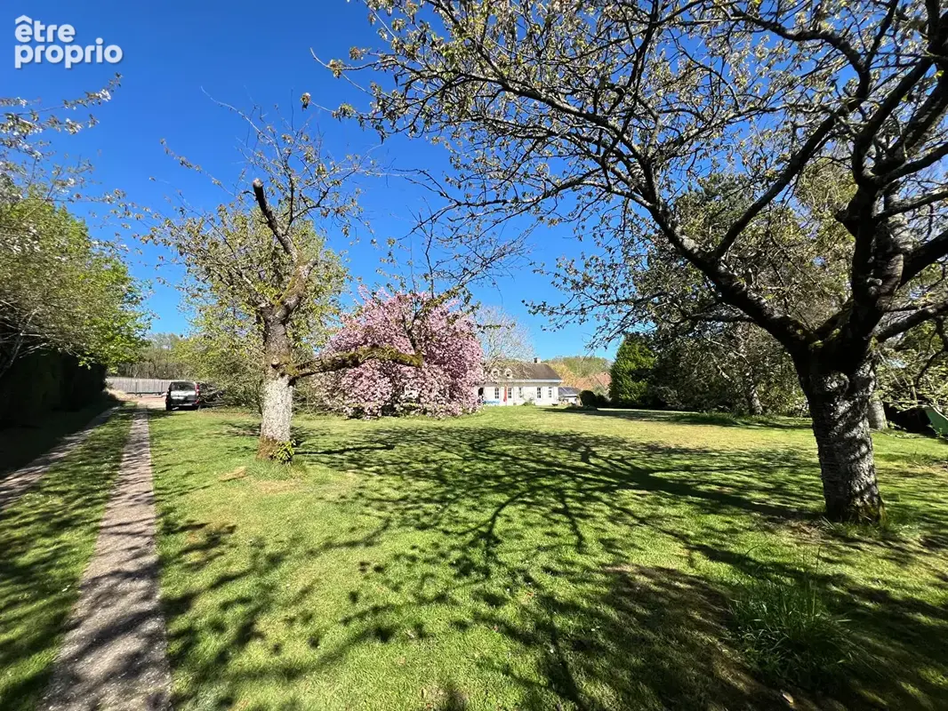 Très jolie longère du XVII eme siècle avec environnement exceptionnel Proche Thoiry  6 pièces 232 m2 - photo 13