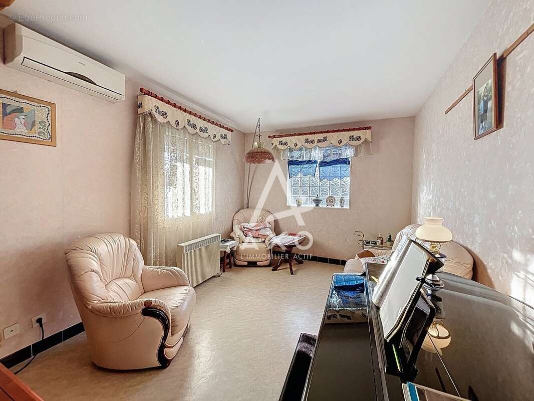 Maison à GY-LES-NONAINS