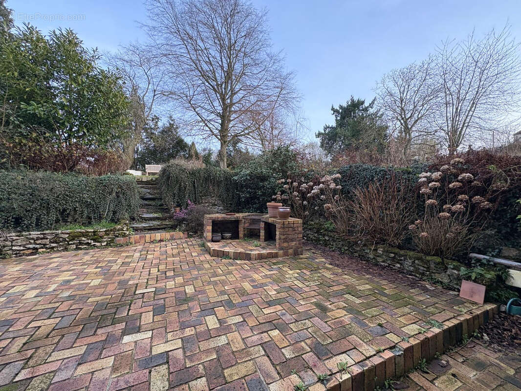 Maison à LA CELLE-SUR-MORIN