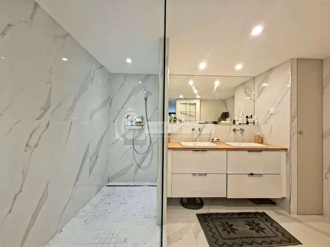 Maison à FONTVIEILLE