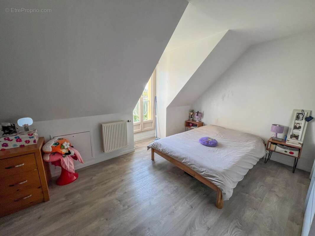 Maison à SAINT-REMY-LES-CHEVREUSE