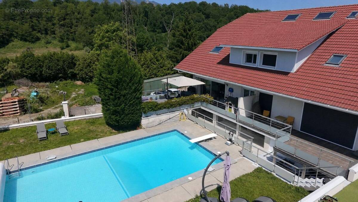 Appartement à VIVIERS-DU-LAC