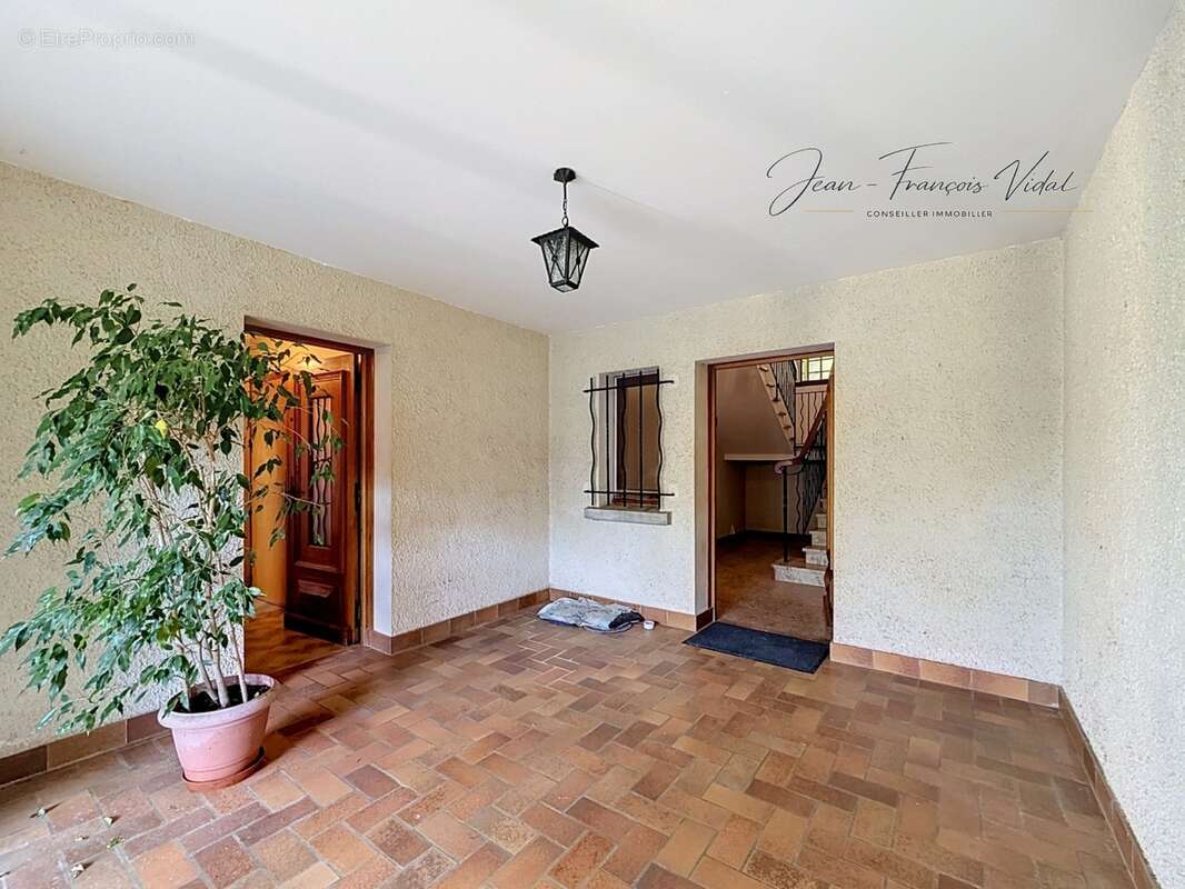 Nyons, maison à vendre: Le véritable luxe commence par l’emplacement - photo 5