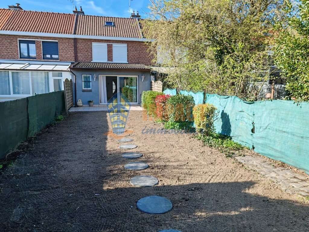 Maison à FACHES-THUMESNIL