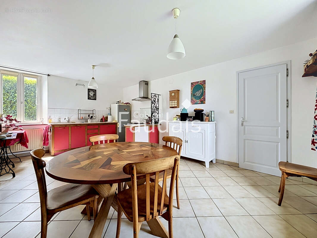 Maison à EVRECY