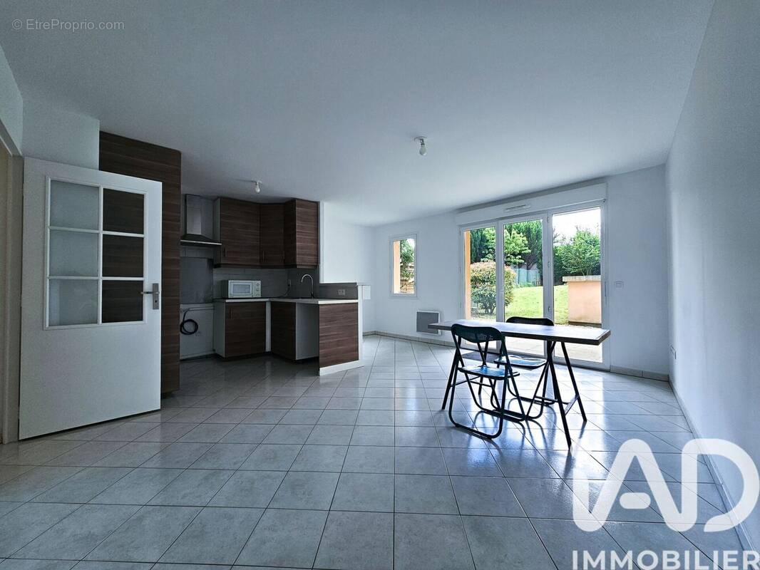 Photo 1 - Appartement à SAINT-GERMAIN-LES-ARPAJON