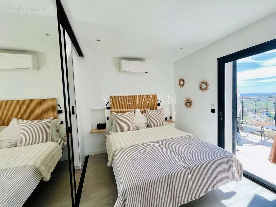 Appartement à MANDELIEU-LA-NAPOULE