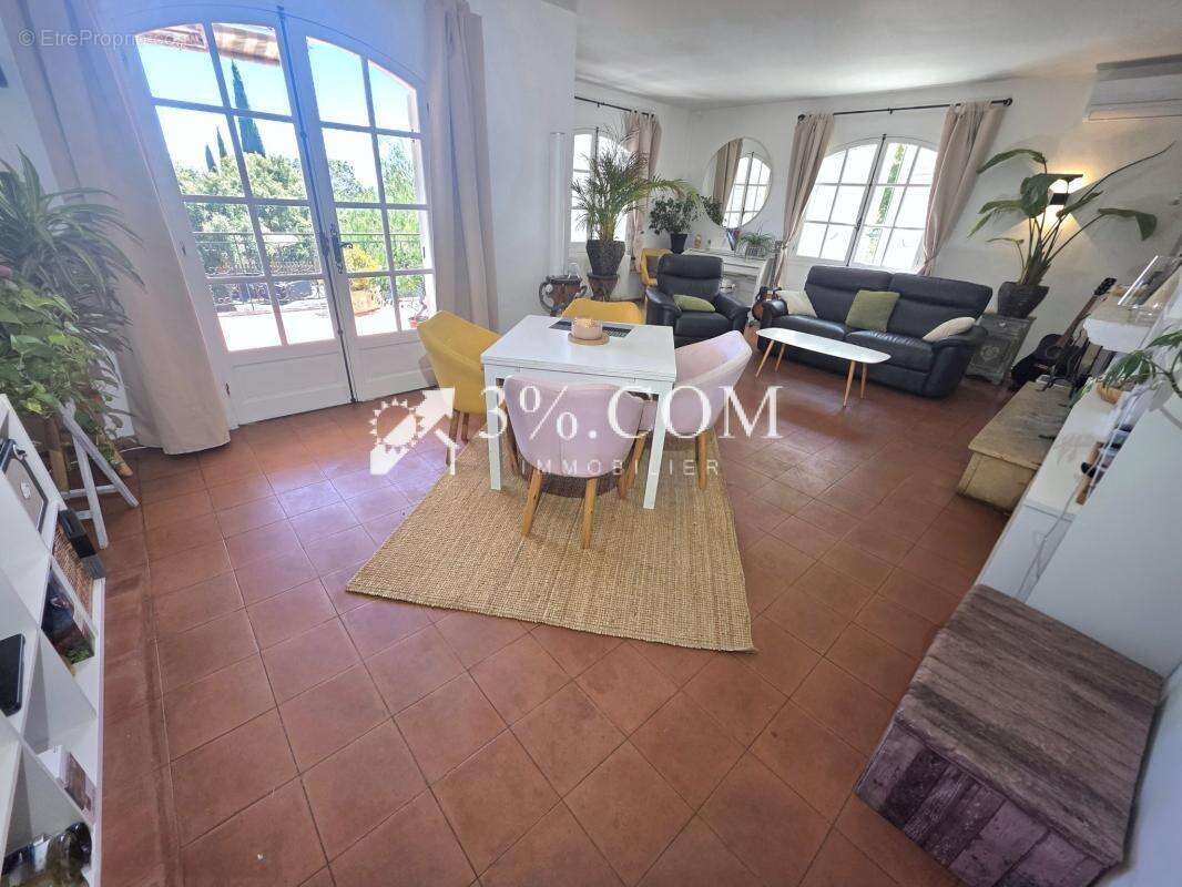 Maison à FREJUS
