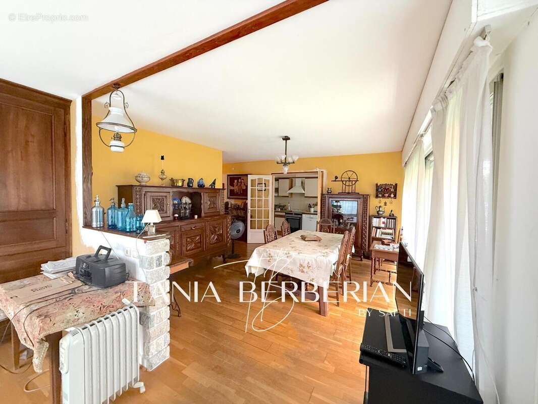 Appartement 97 m² à Versailles  - photo 3