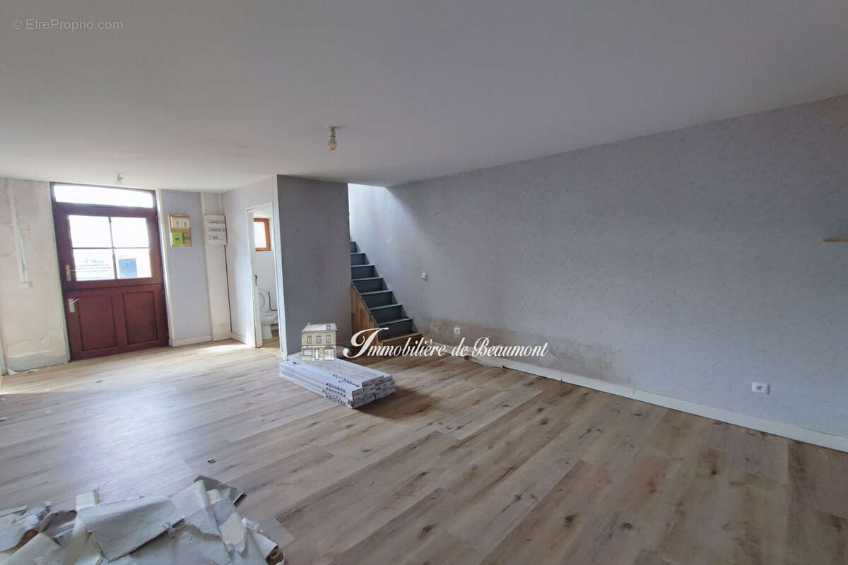 Maison 96 m² à Conches-En-Ouche  - photo 5