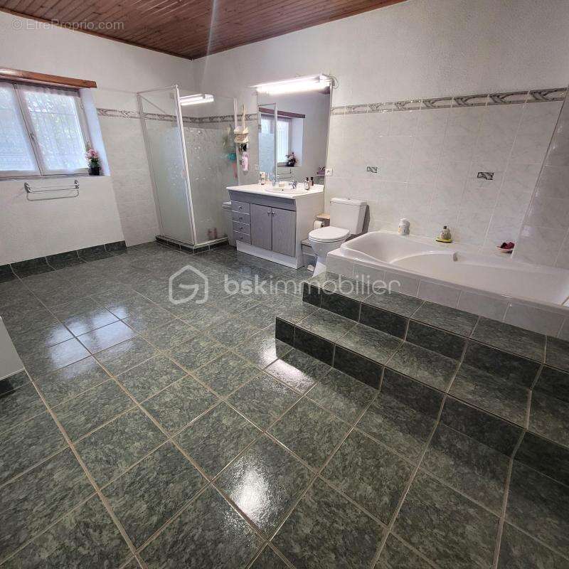 Maison à CHARAVINES