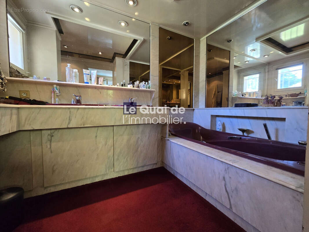 Maison à SAINT-EGREVE