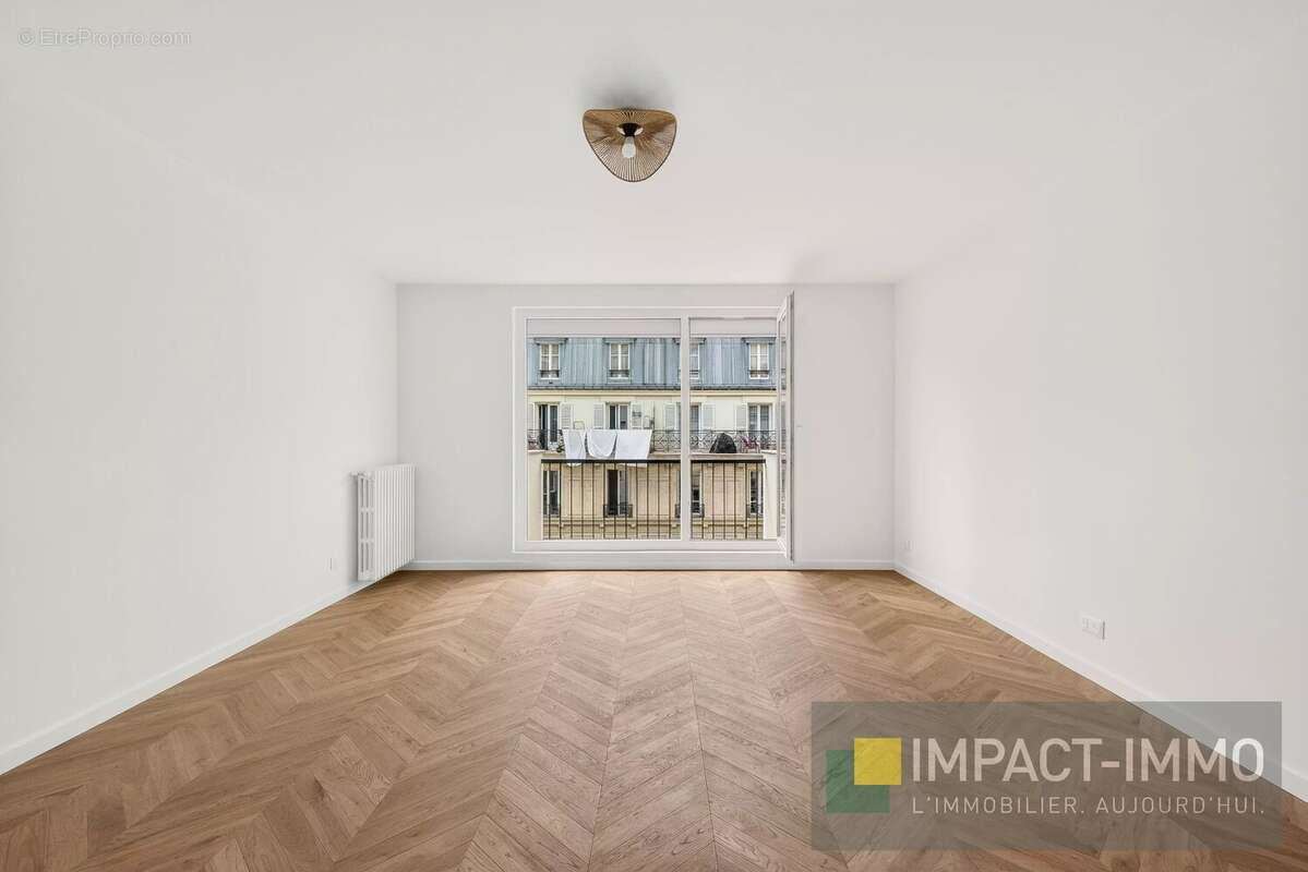 Appartement à PARIS-17E