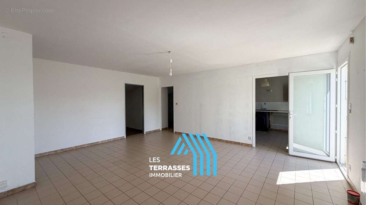 Appartement à SAINT-GERVAIS-SUR-ROUBION