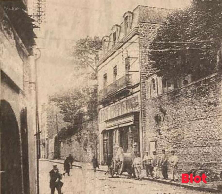 Appartement à FOUGERES