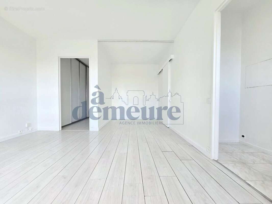 Appartement à ISSY-LES-MOULINEAUX