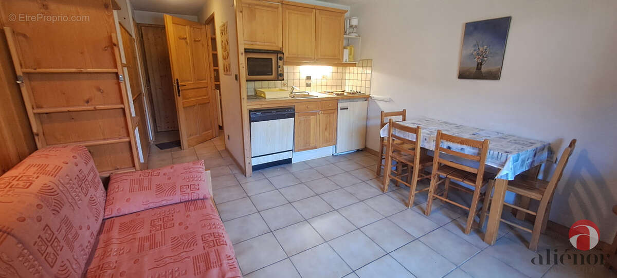 Appartement à MORILLON