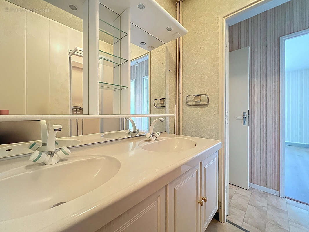 Appartement à APT