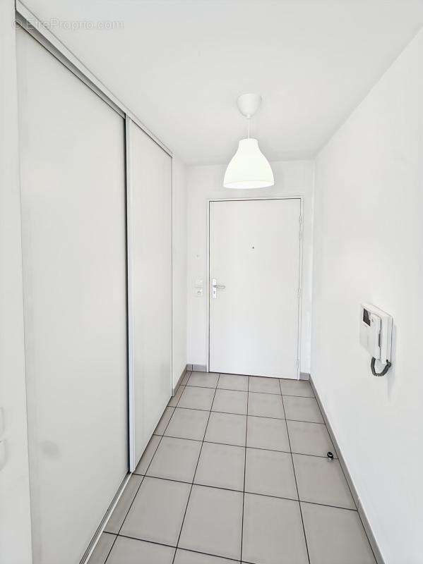 A SAISIR : Appartement type T2 dans une résidence sécurisée pour séniors autonomes - photo 3