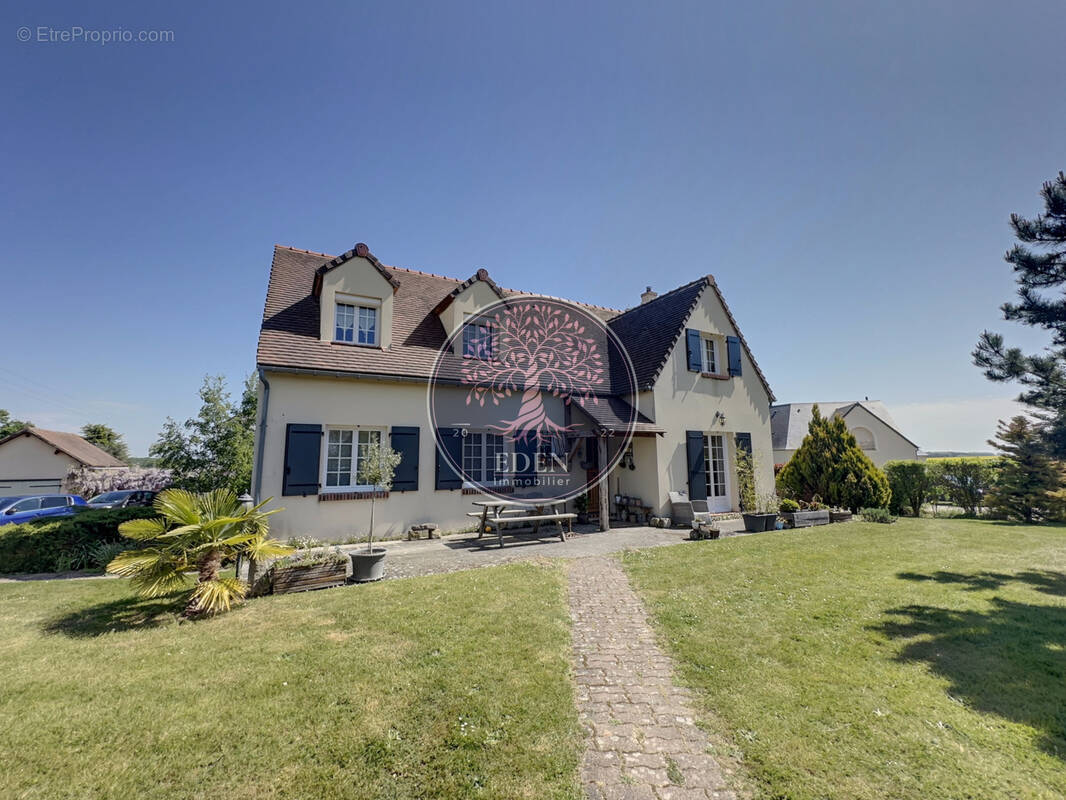 Maison à TREON