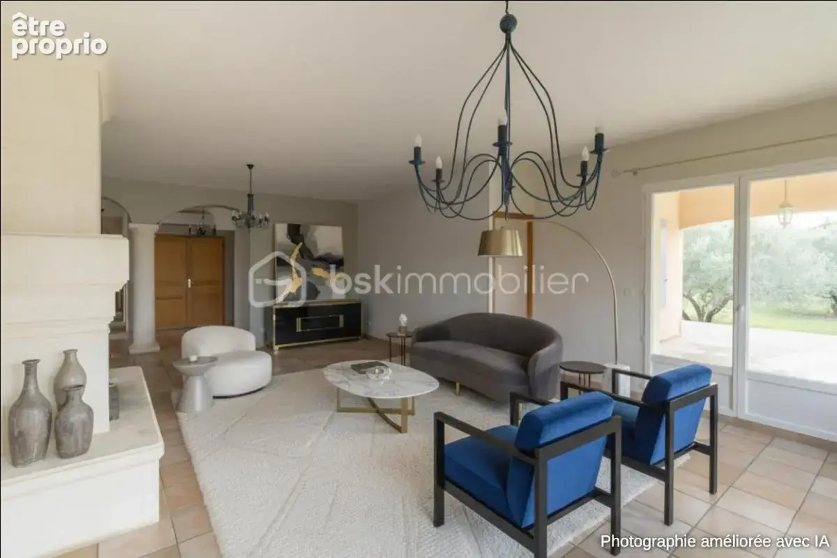 Belle villa de plain-pied avec annexes et piscine - photo 12