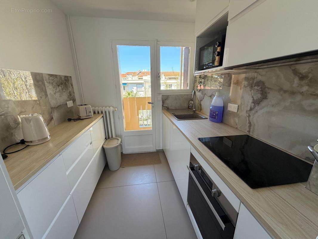 Appartement à SIX-FOURS-LES-PLAGES