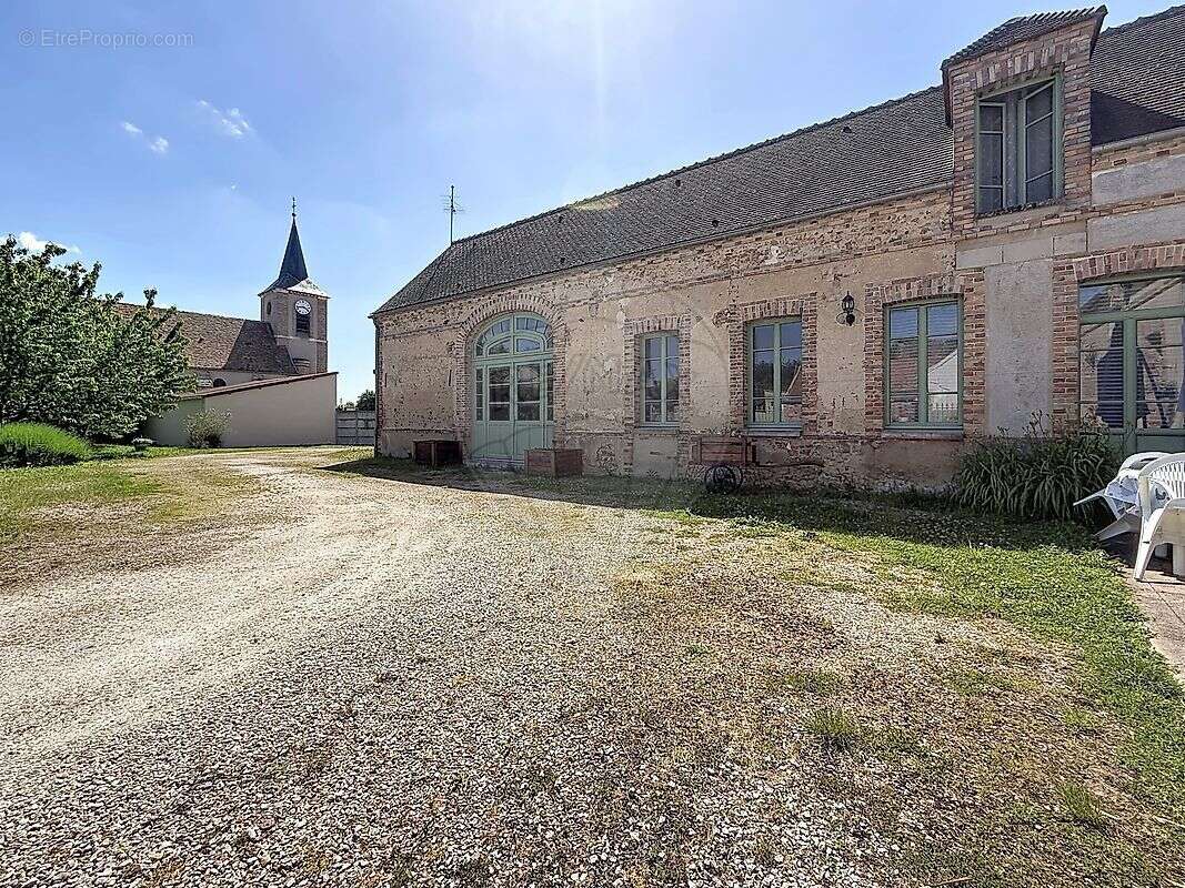 Maison à VILLEBOUGIS