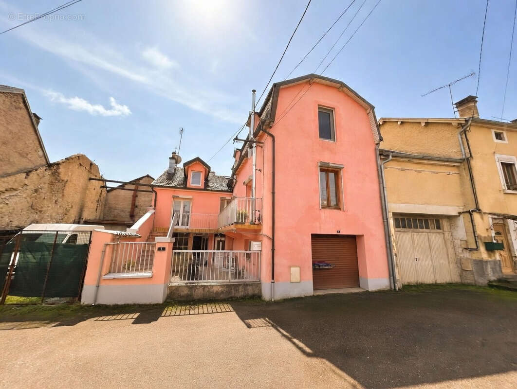Maison à SAINT-LOUP-SUR-SEMOUSE