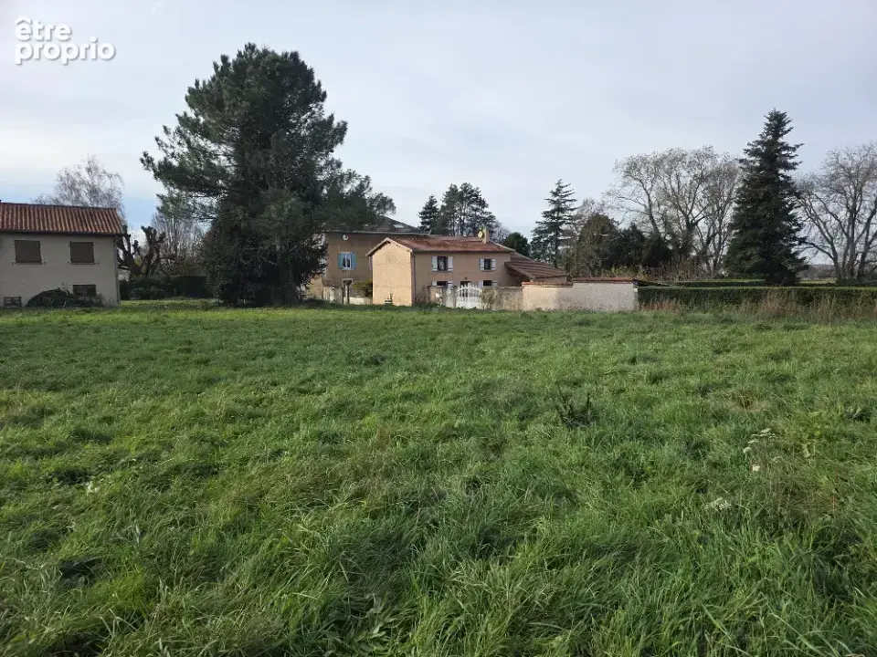 Terrain à MARENNES