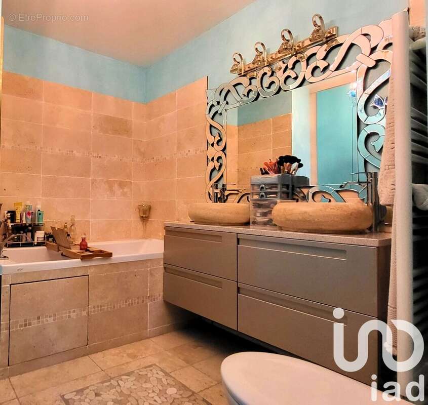 Photo 8 - Appartement à GENNEVILLIERS