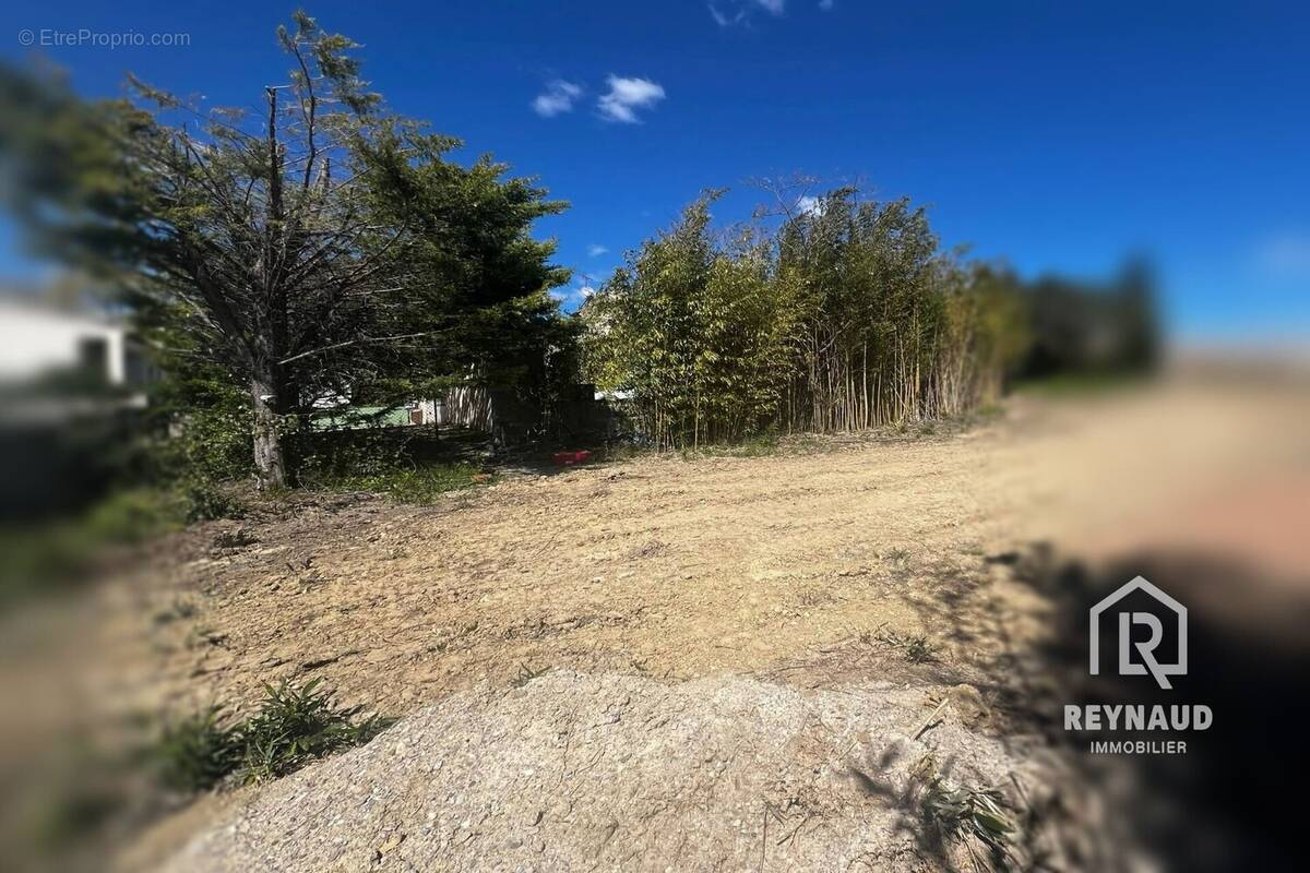 Terrain à CLERMONT-L'HERAULT