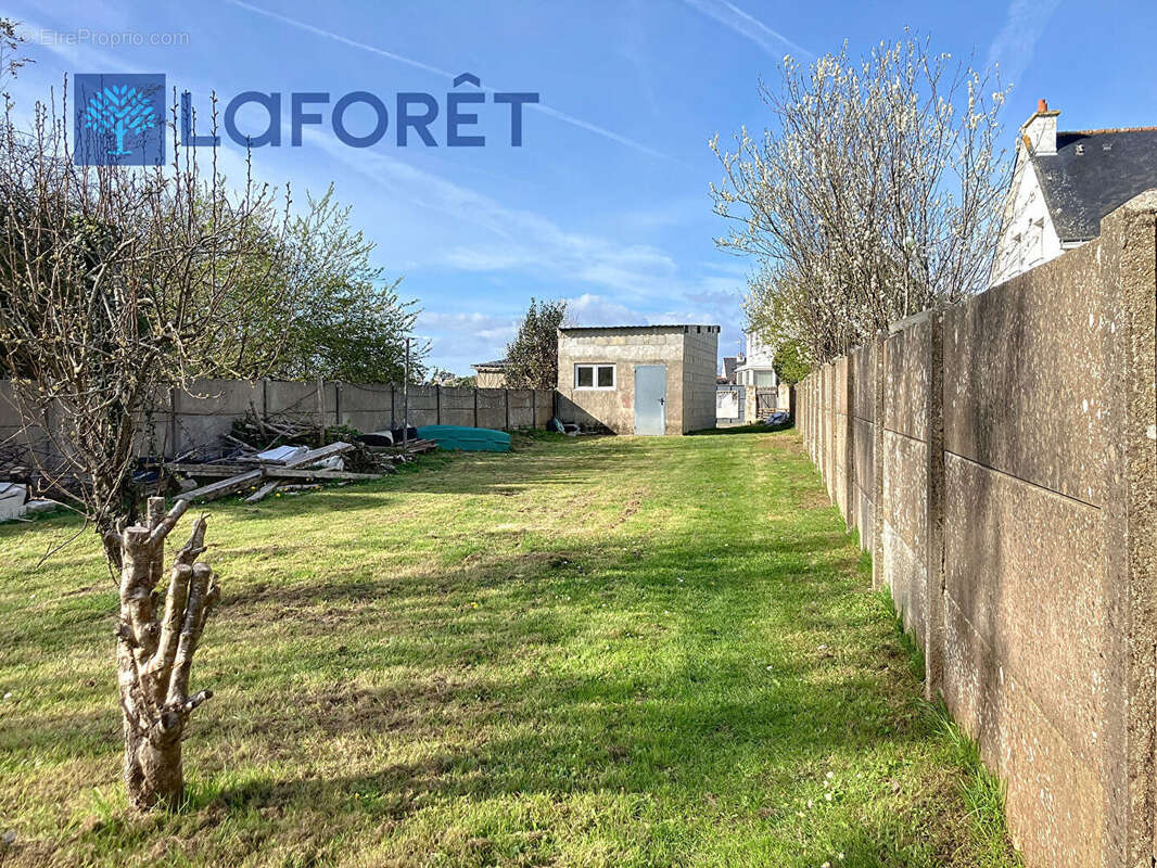 Terrain à LOCMIQUELIC