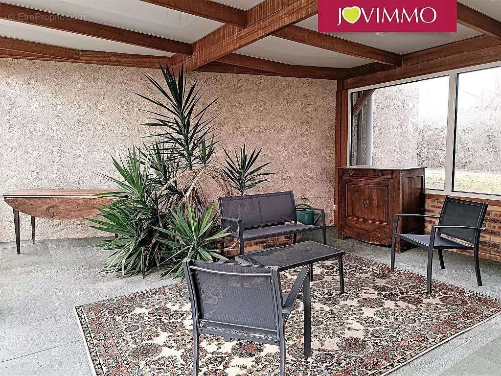 Maison à BESSAIS-LE-FROMENTAL