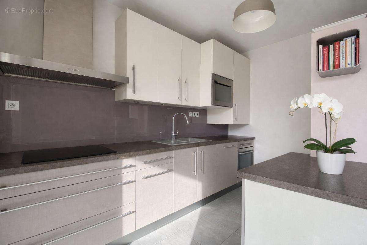 Appartement à LE PERREUX-SUR-MARNE