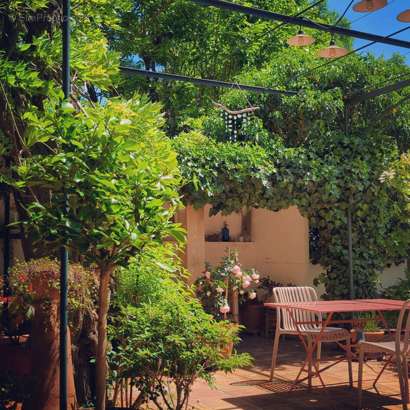 Maison à CORRENS