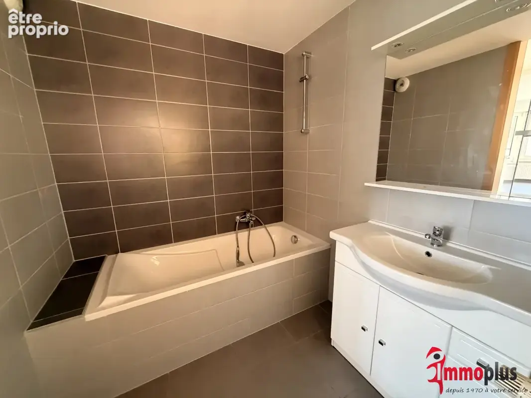 Bel appartement de 82 m2 plein de cachet au cœur de Rixheim - Grande terrasse - photo 18