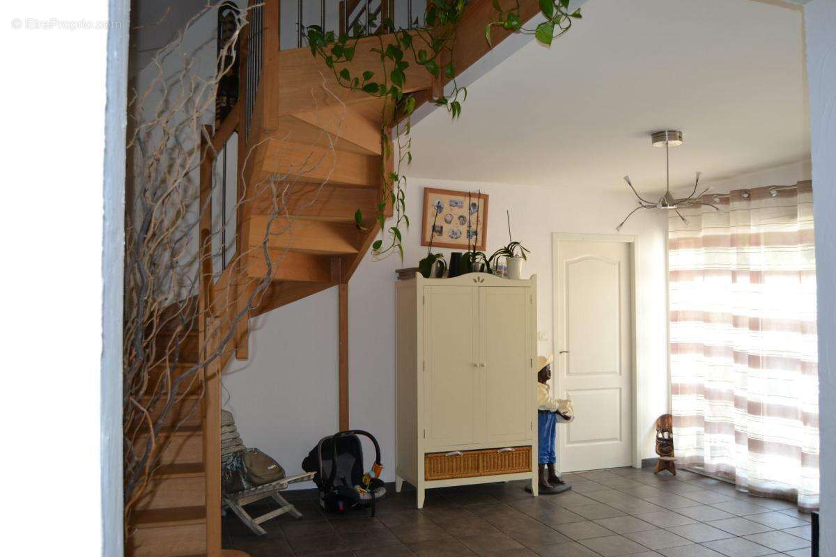 Maison 137 m² à Ossun  - photo 5