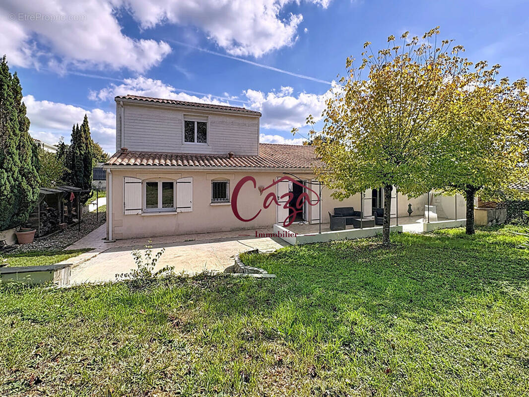 Maison à FARGUES-SAINT-HILAIRE