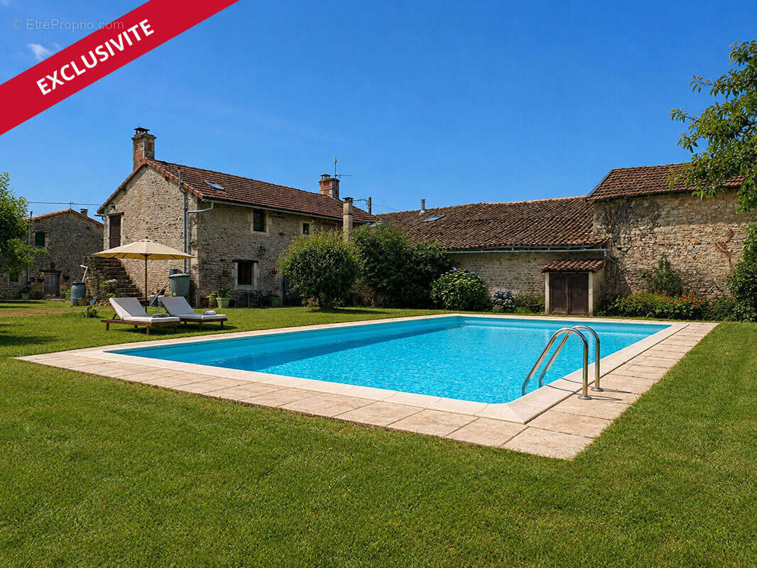 Maison à COUHE