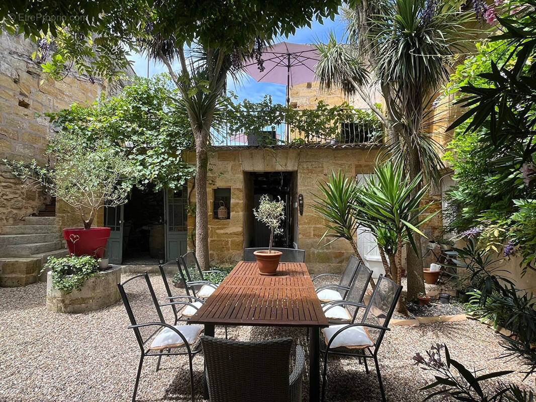 Maison à CASTILLON-LA-BATAILLE