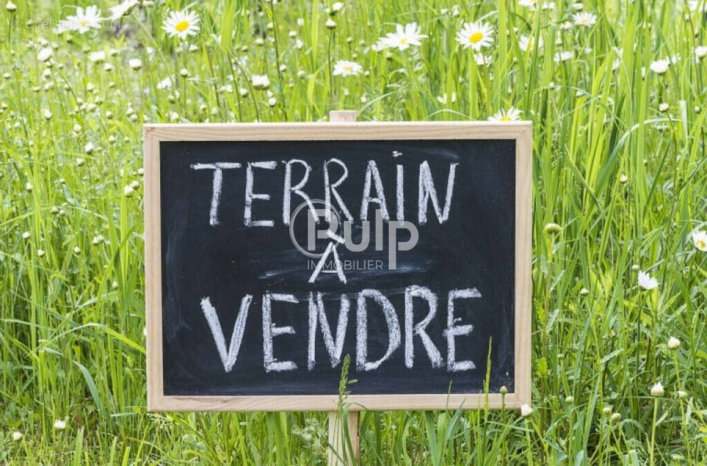 Terrain à ECOURT-SAINT-QUENTIN