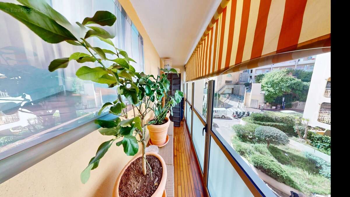 Appartement à BEAUSOLEIL