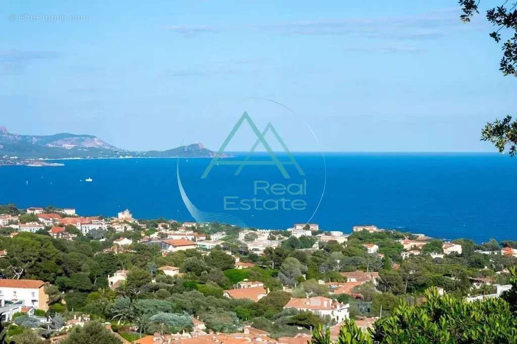 Terrain à LES ISSAMBRES